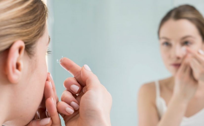 Científicos desarrollan lentes de contacto capaces de hacer zoom tras parpadear
