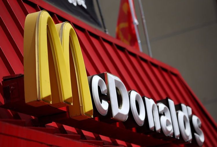 ¿Por qué la mayoría de los logos de 'fast food' son rojos?