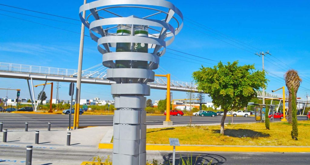Mexicanos crean árbol artificial para combatir la contaminación