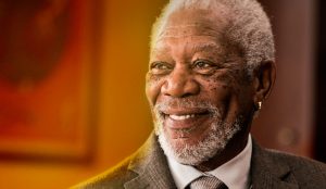 La lucha del actor Morgan Freeman para salvar a las abejas