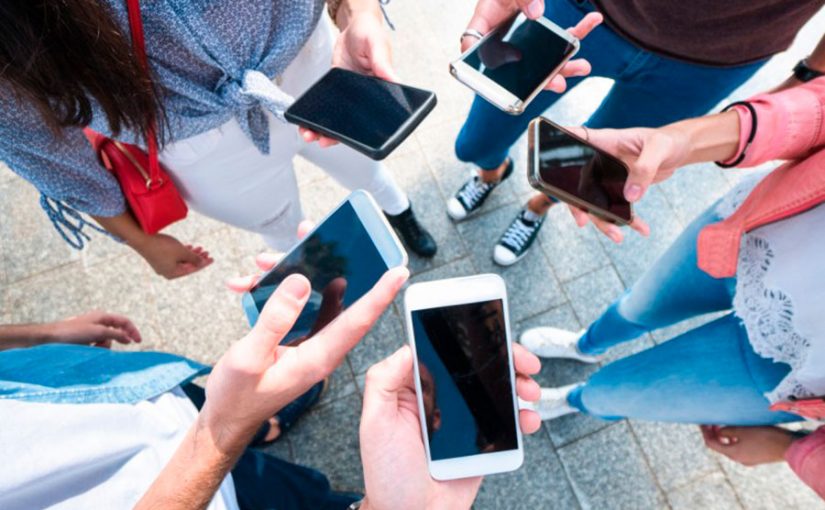 Mexicanos diversifican el uso de smartphones en 2019