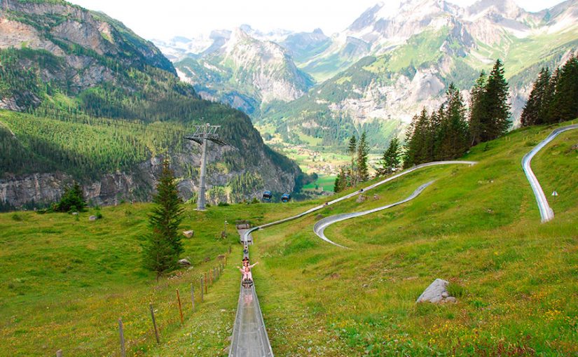 Este tobogán en Suiza te permite deslizarte por los Alpes