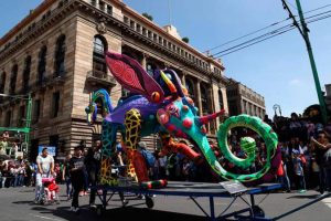 COLORIDO DESFILE DE ALEBRIJES DESLUMBRA LA CDMX