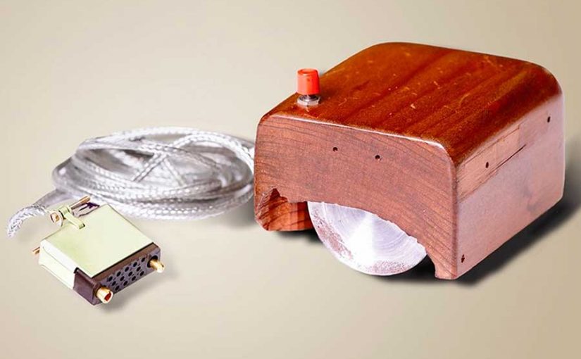 wooden mouse Inventos tecnológicos que cambiaron al mundo, y fueron creados por 'accidente'