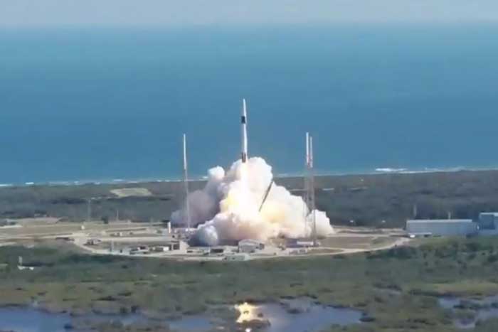 Lanzan con éxito el primer satélite mexicano AztechSat-1