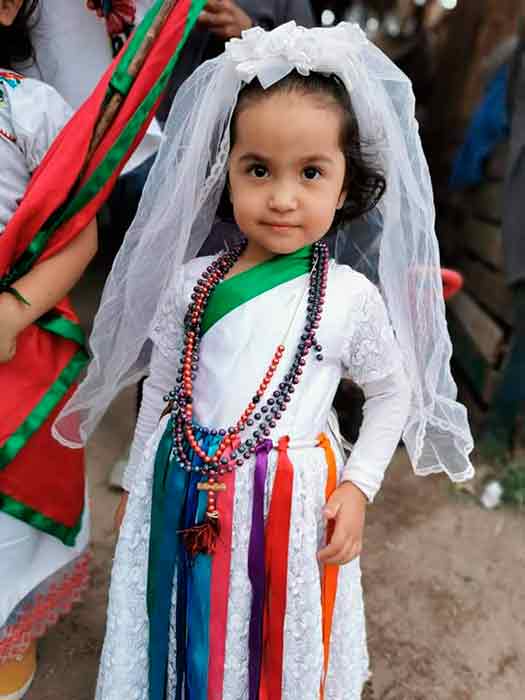 Niña angelita Valentina Gutiérrez. Tribu Yaqui de Hermosillo