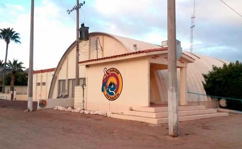 Fachada exterior Club Deportivo Bahía de Kino